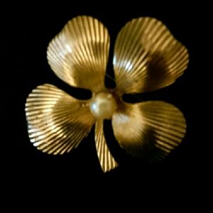 🍀Vintage Signed Coro 🍀 Brooch